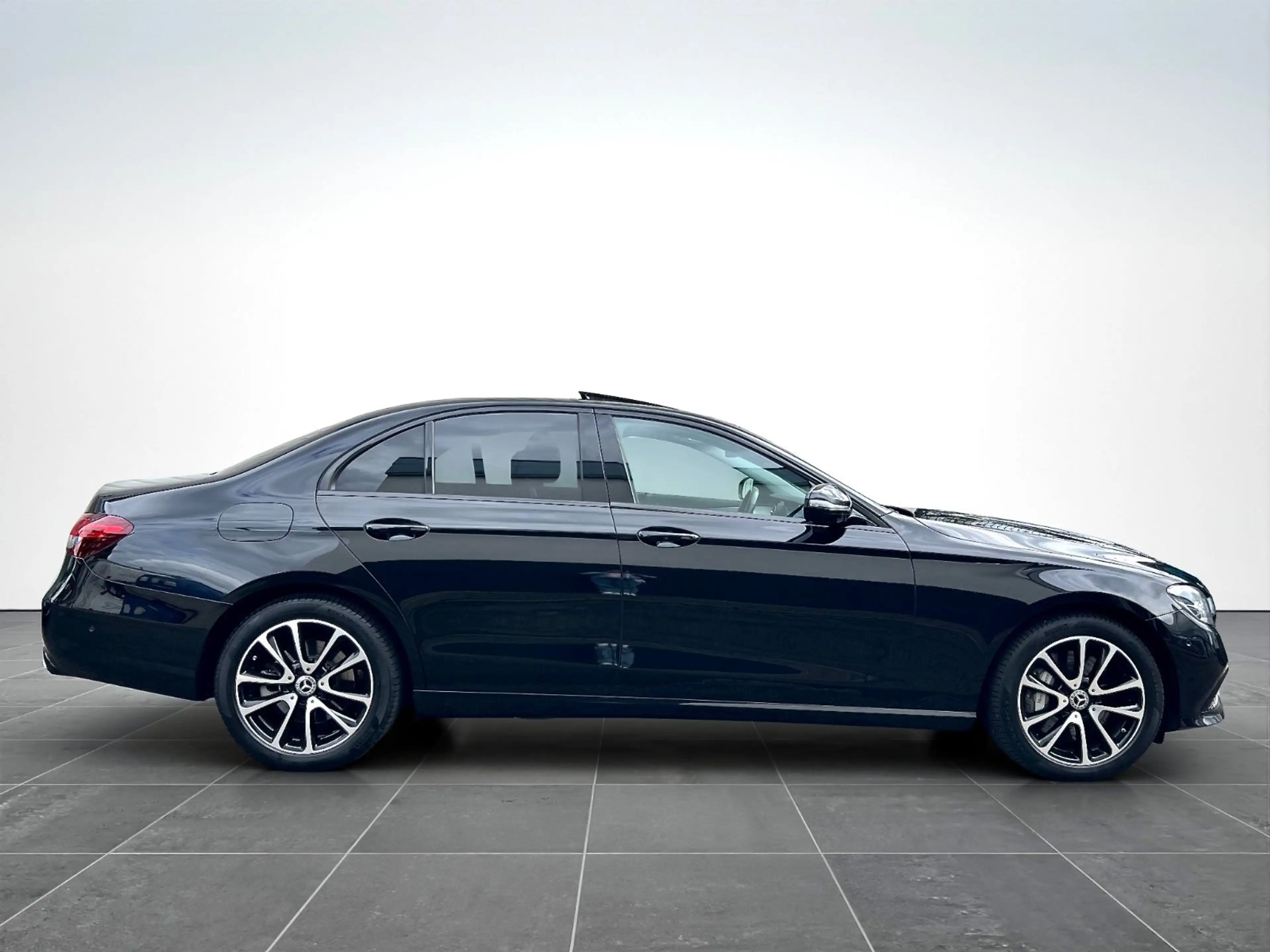 Mercedes-Benz E 400 d 4M*DISTRONIC*SCHIEBEDACH*MEMORY* — photo 6