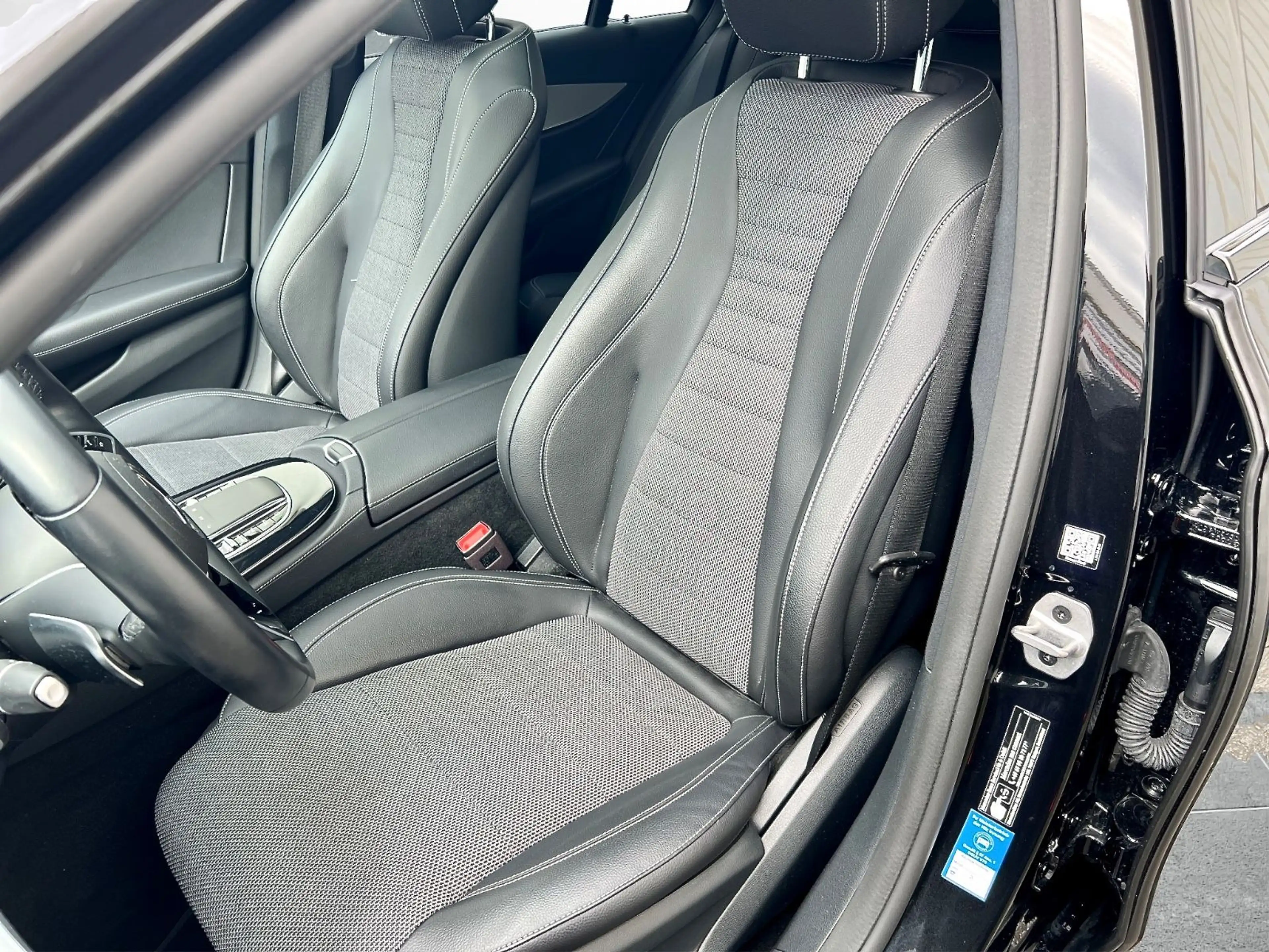 Mercedes-Benz E 400 d 4M*DISTRONIC*SCHIEBEDACH*MEMORY* — photo 13