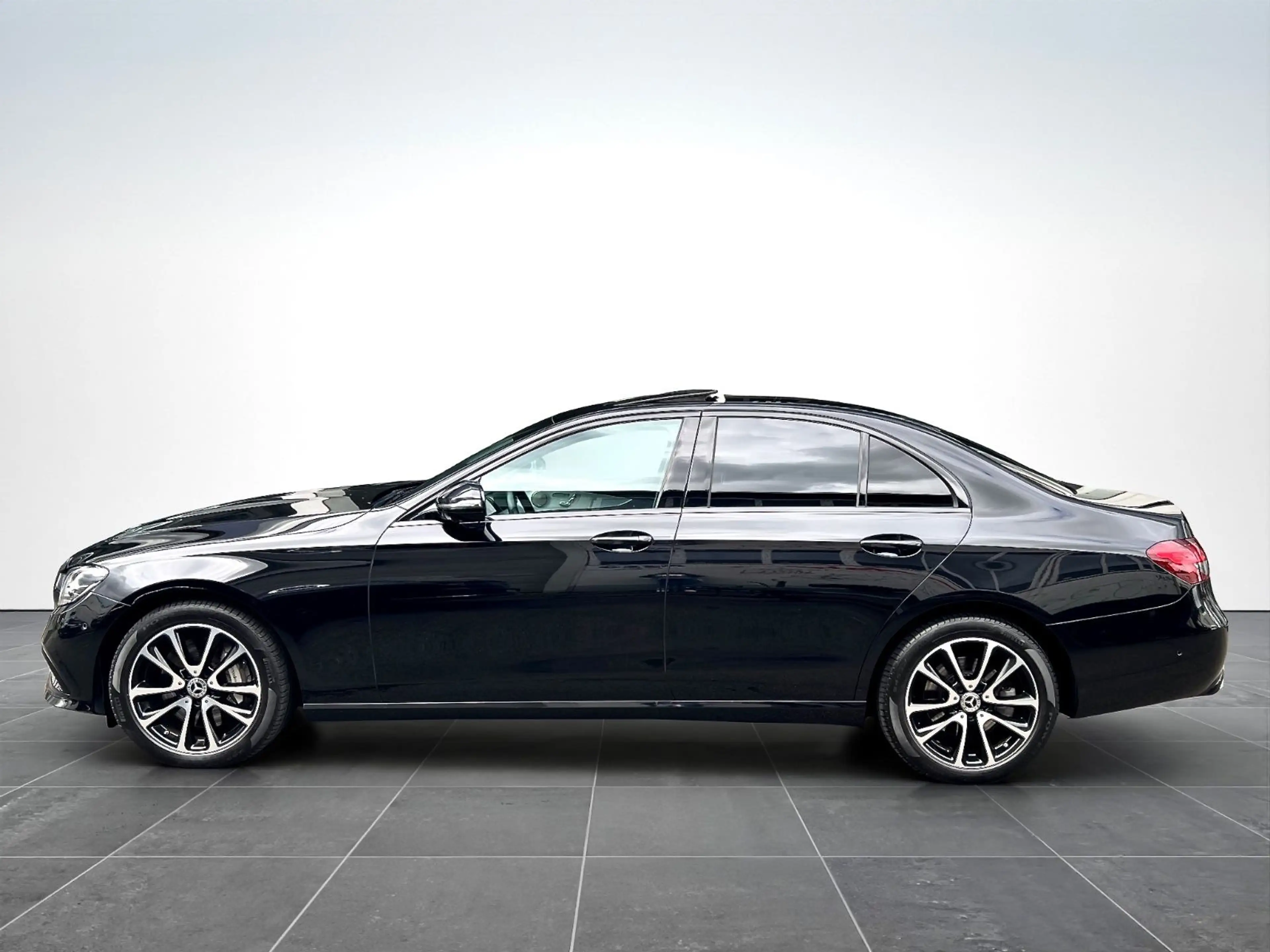 Mercedes-Benz E 400 d 4M*DISTRONIC*SCHIEBEDACH*MEMORY* — photo 5