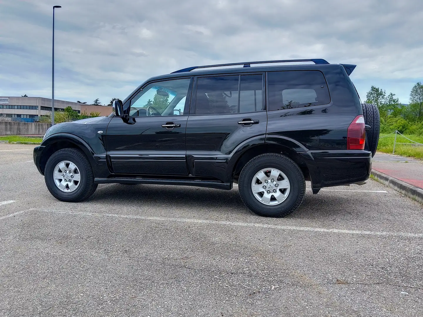 Mitsubishi Pajero 5p 3.2 tdi 16v di-d GLS-2 auto Negro - 1