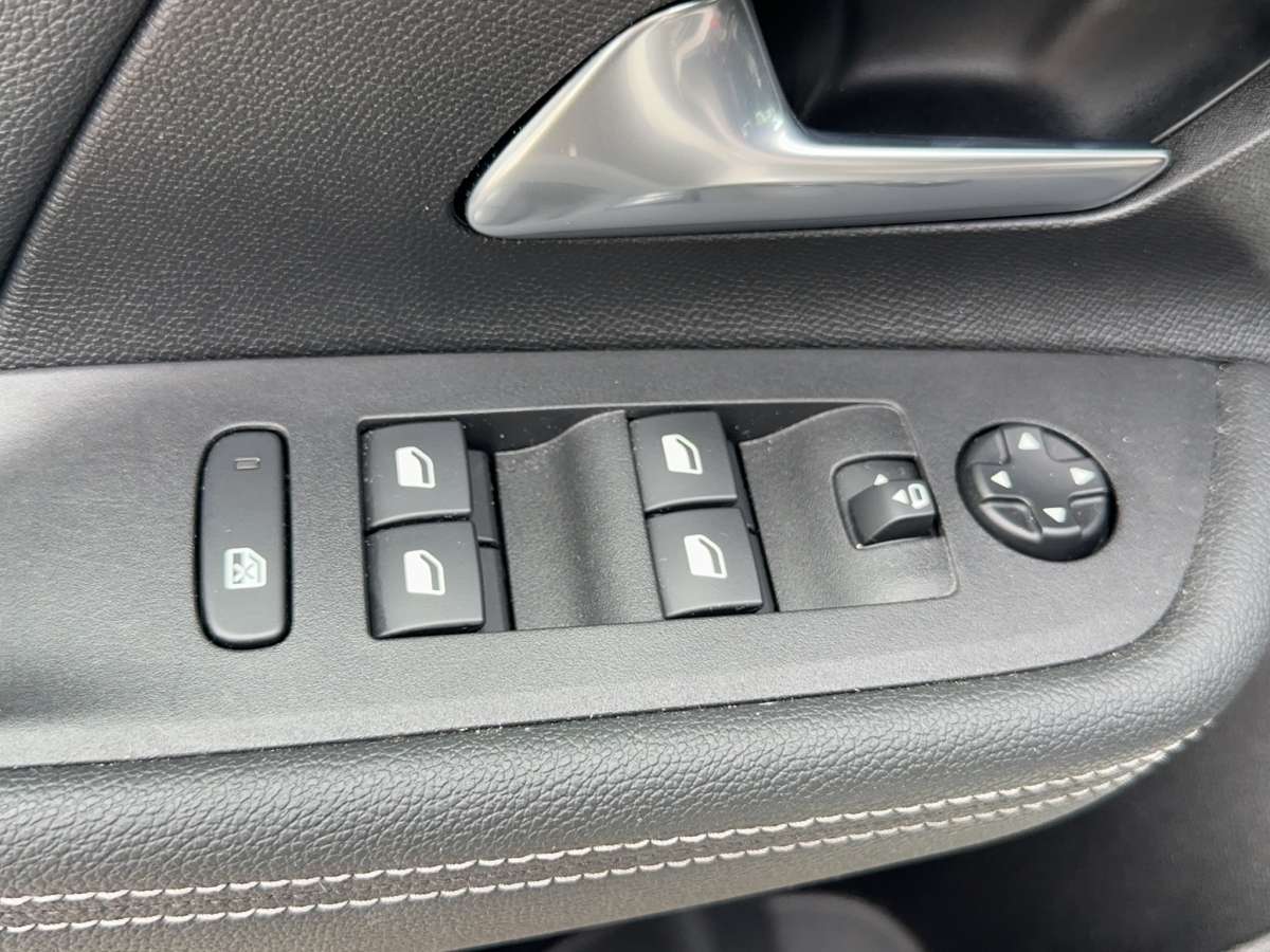 Opel Mokka E