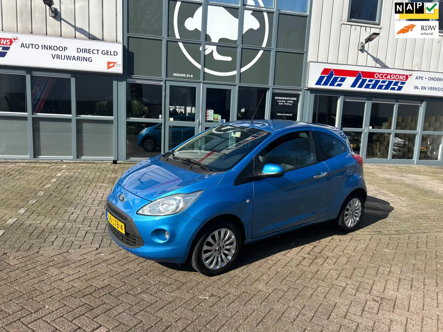 Ford Ka/Ka+ 1.2 Titanium X Blauw - 1