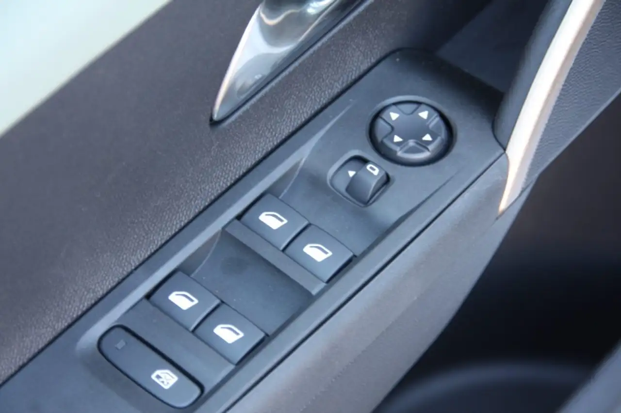 Lancia Ypsilon 2026 — фото 11