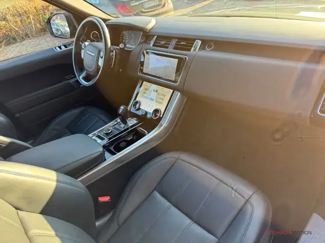 Land Rover Range Rover Sport view 13