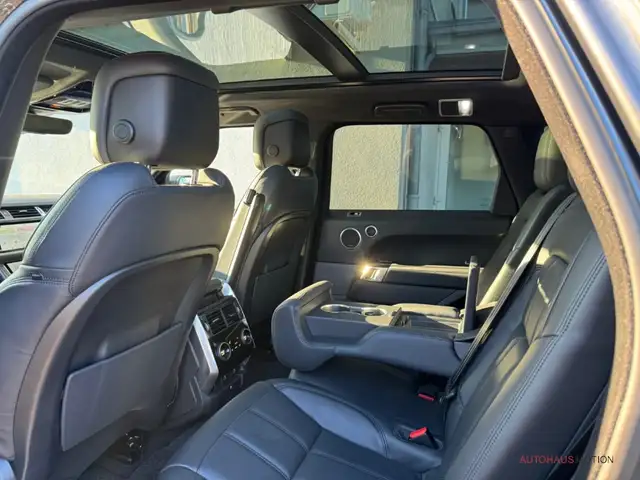 Land Rover Range Rover Sport view 11