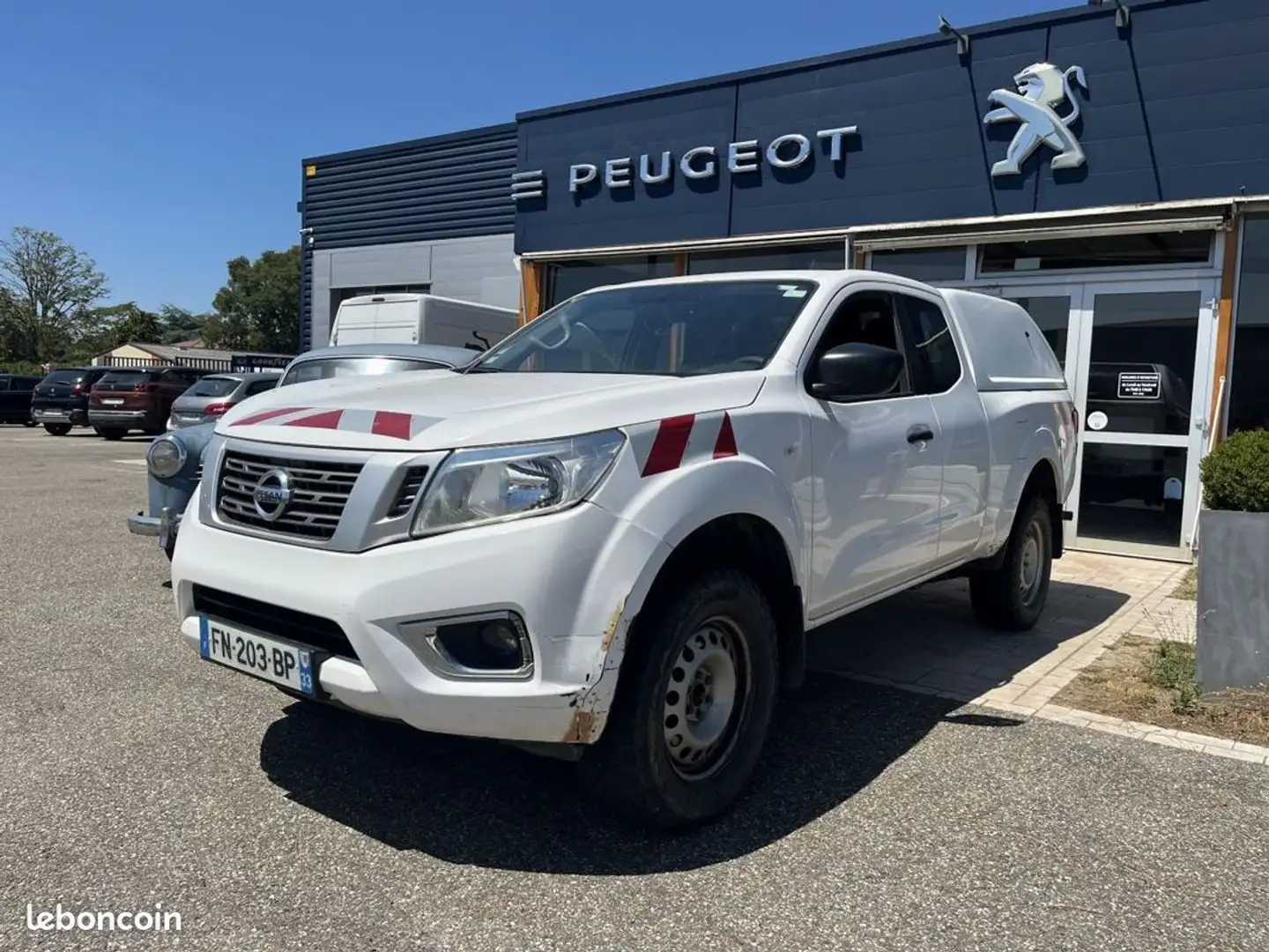 Nissan Navara (4) King-Cab 2.3 dCi 160 Acenta Blanc - 1