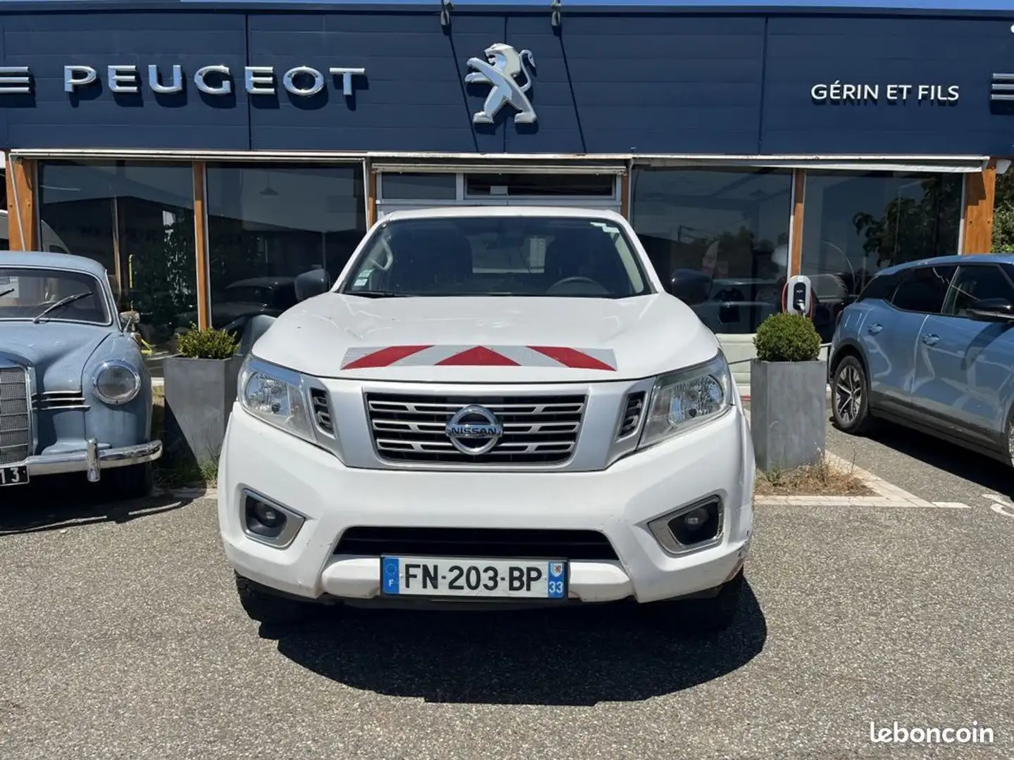 Nissan Navara (4) King-Cab 2.3 dCi 160 Acenta Blanc - 2