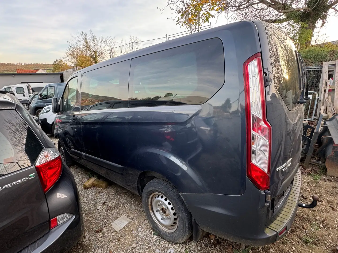 Ford Transit Custom L2H1 300L Variobus 2,2 TDCi Basis - 2