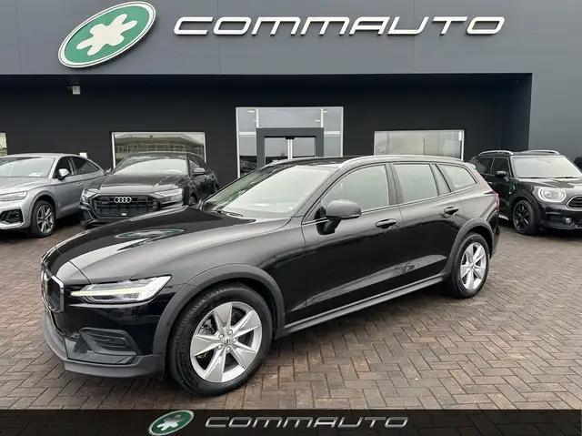 Volvo V60 Cross Country B4 (d) AWD automatico Core