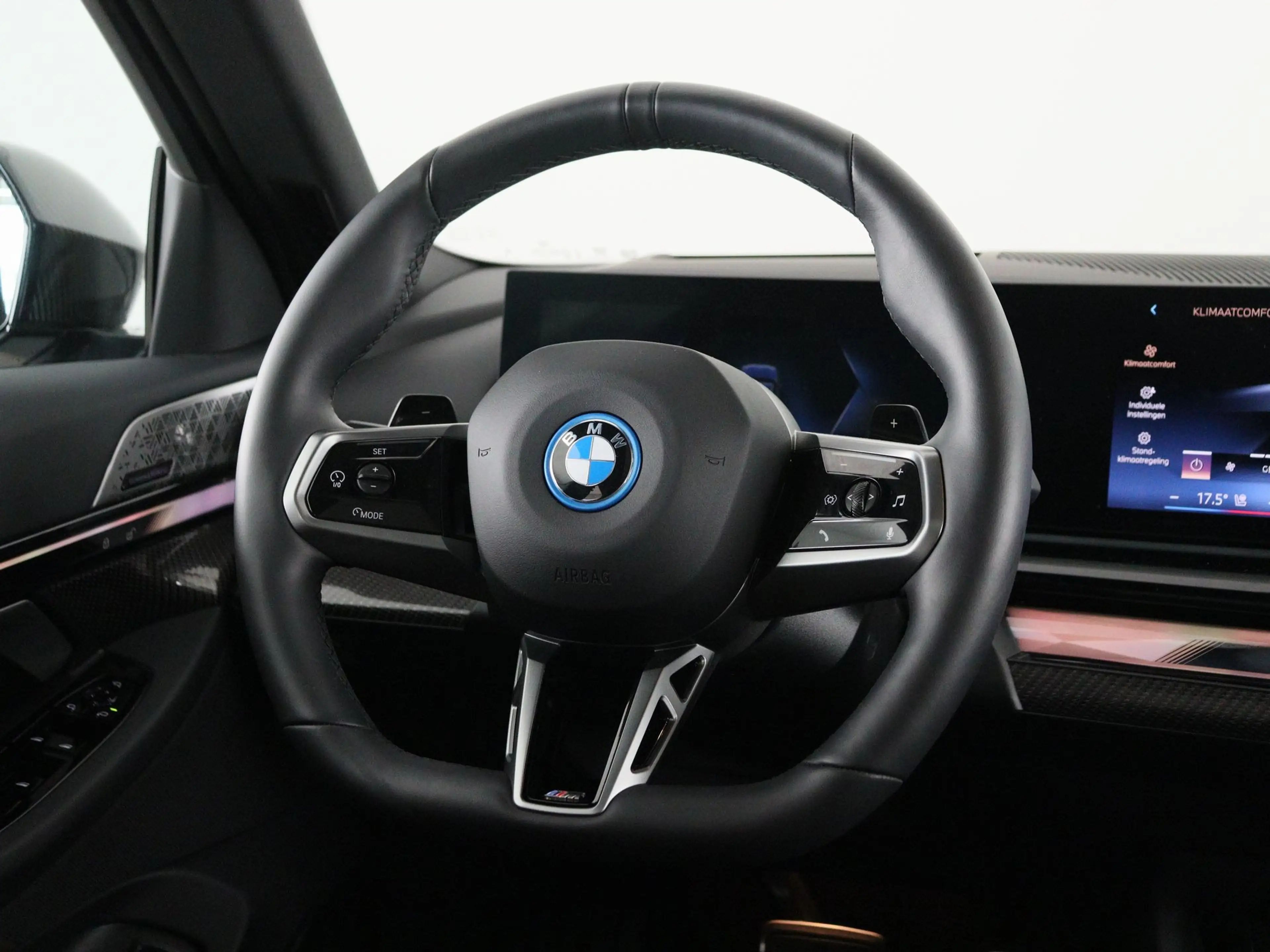 BMW 550 5 Serie 550e Touring xDrive — photo 2