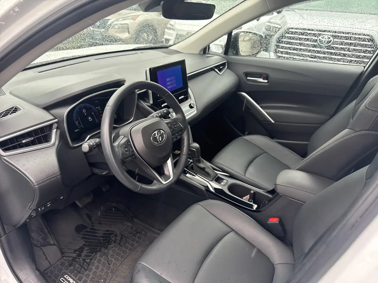 Toyota Corolla Cross снимка Toyota Corolla Cross