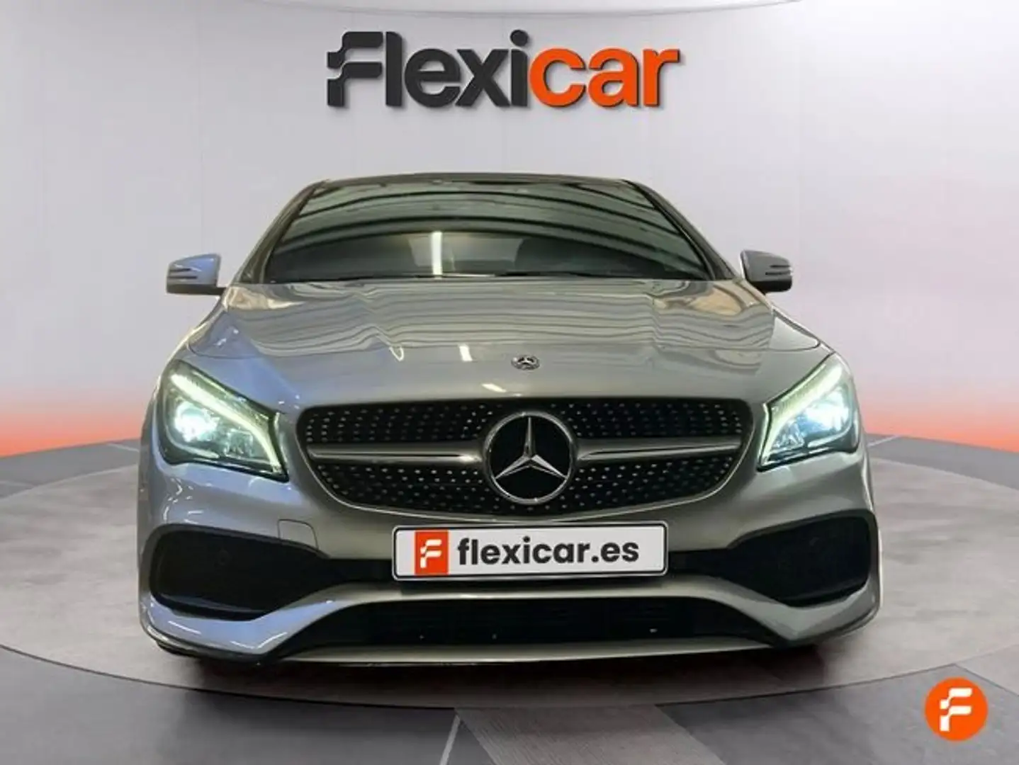 Mercedes-Benz CLA 220 Shooting Brake 220d 7G-DCT Gris - 2