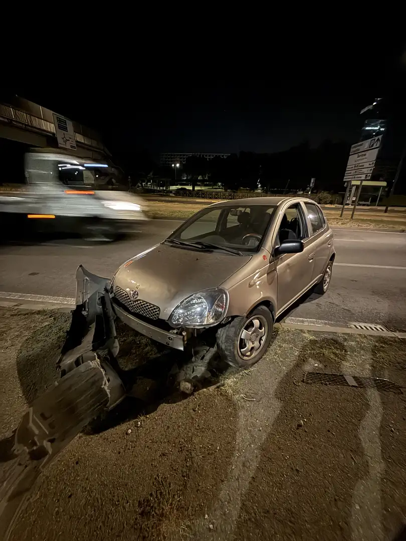 Toyota Yaris Incidentata 2003 - 2