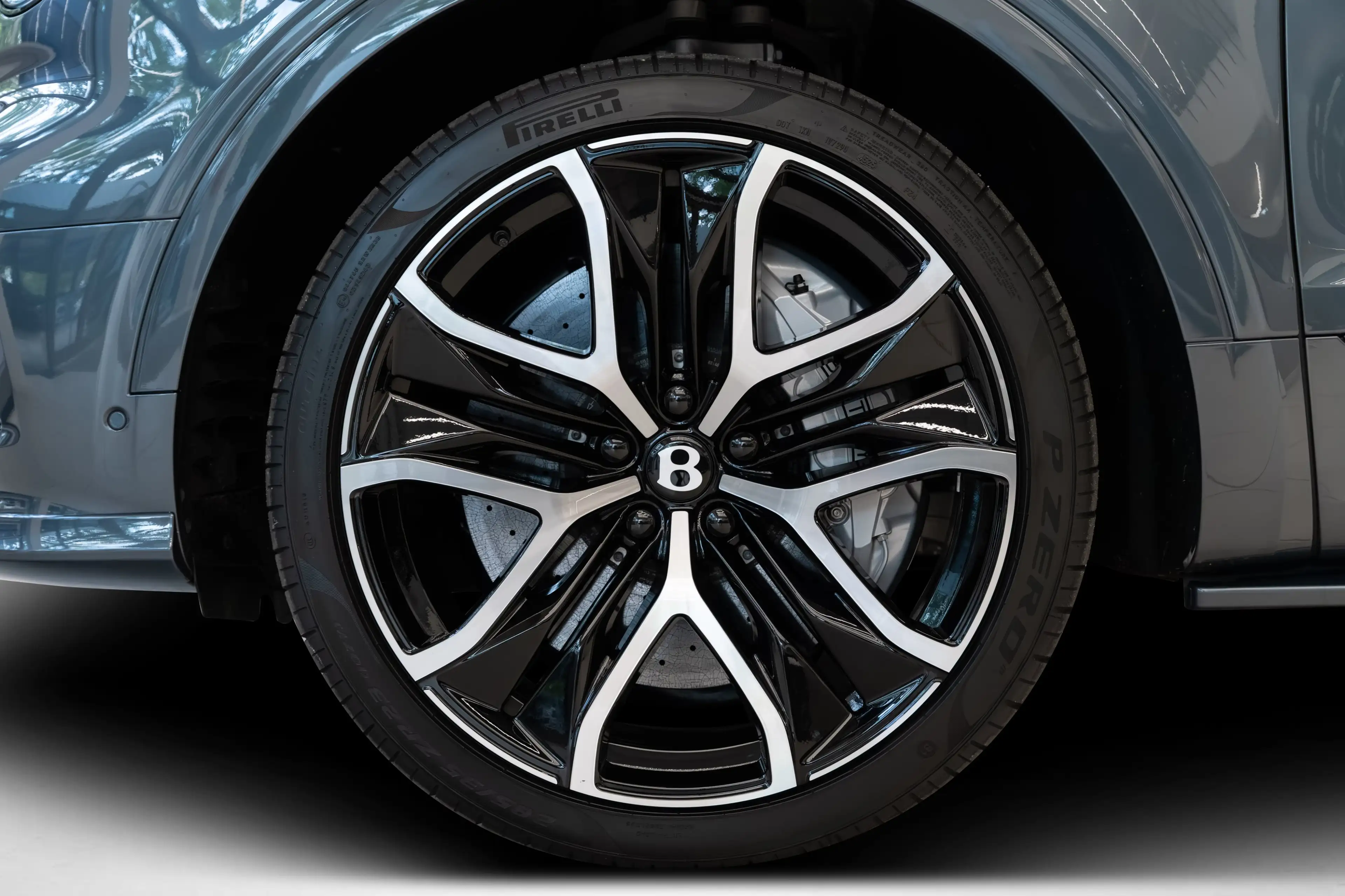 Bentley Bentayga Speed *FULL*Akrapovic*4+1 Seat* — photo 12