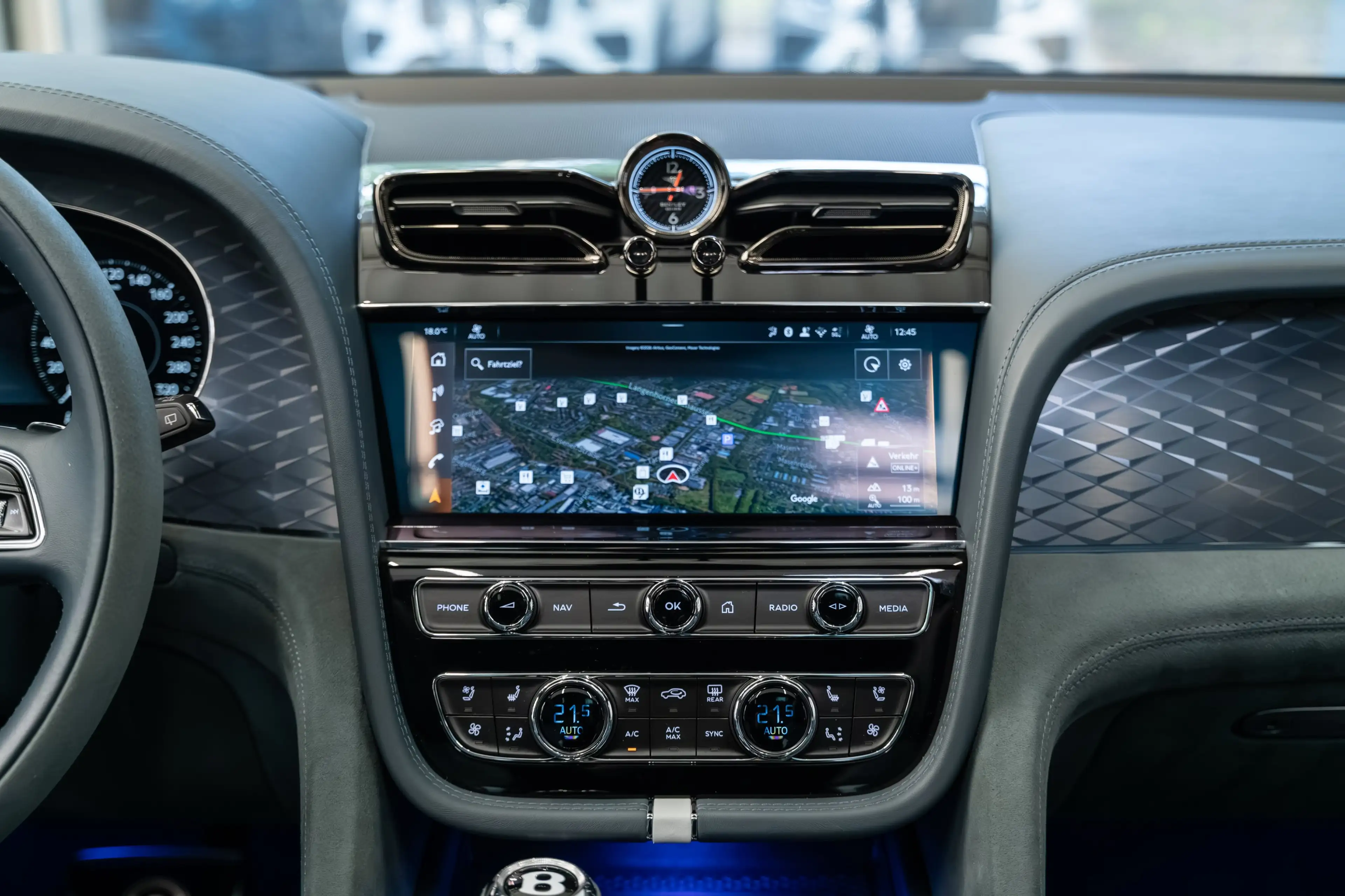 Bentley Bentayga Speed *FULL*Akrapovic*4+1 Seat* — photo 15