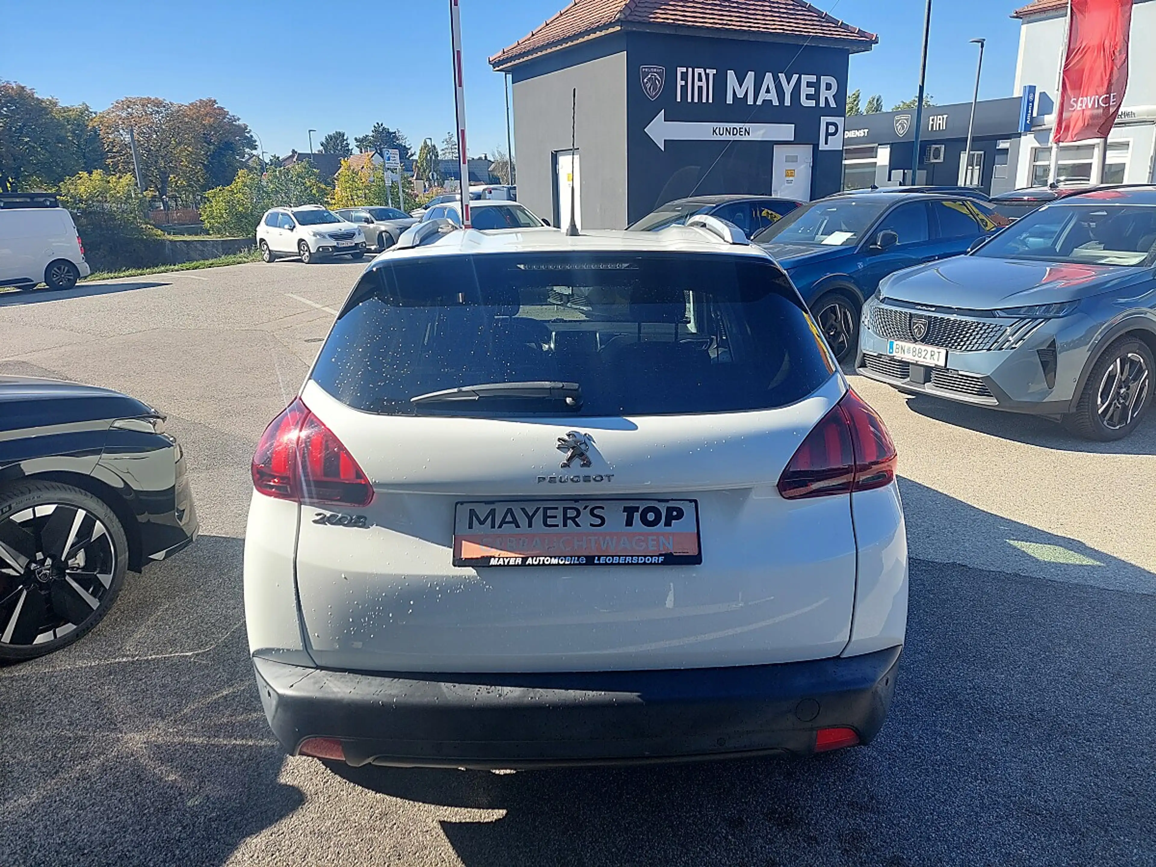Peugeot 2008 1.5 BlueHDi 100 Signature (EURO 6d-TEMP) — photo 6
