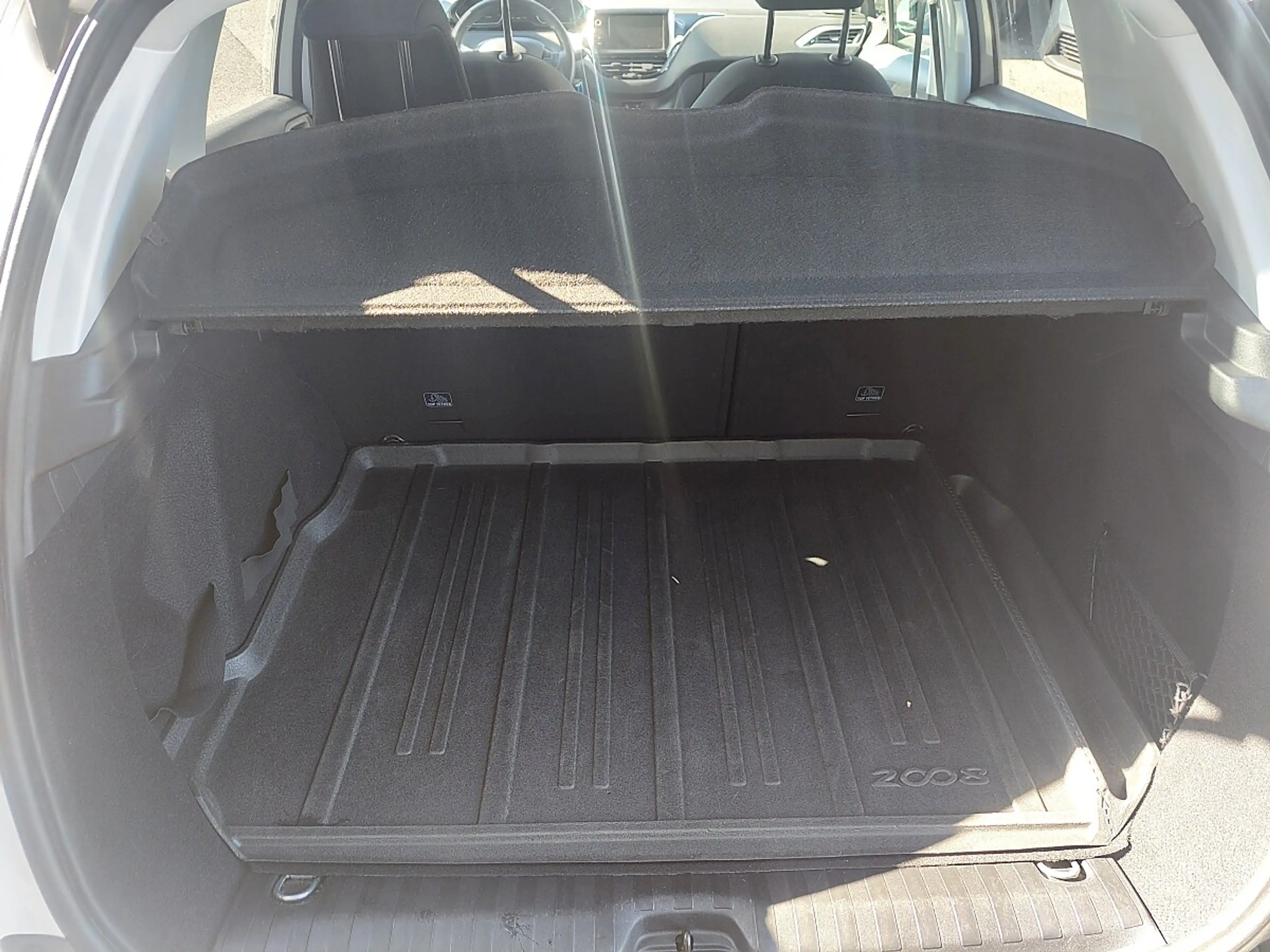 Peugeot 2008 1.5 BlueHDi 100 Signature (EURO 6d-TEMP) — photo 7