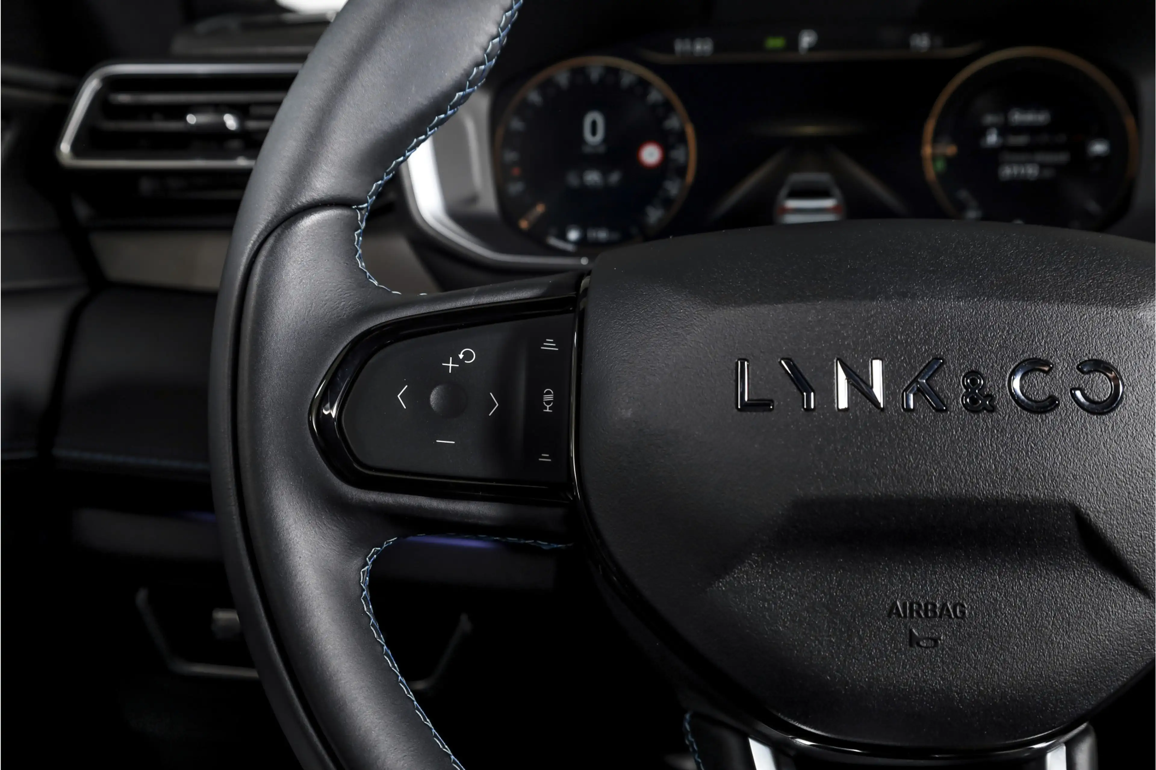 Lynk & Co 01 1.5 PHEV 261PK MY23 | Donkere hemel | 360 Camera | — photo 50