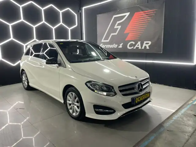 Mercedes-Benz B 200