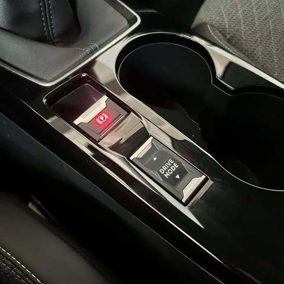 Peugeot 208 PureTech 100 Stop&Start 5 porte Allure 26