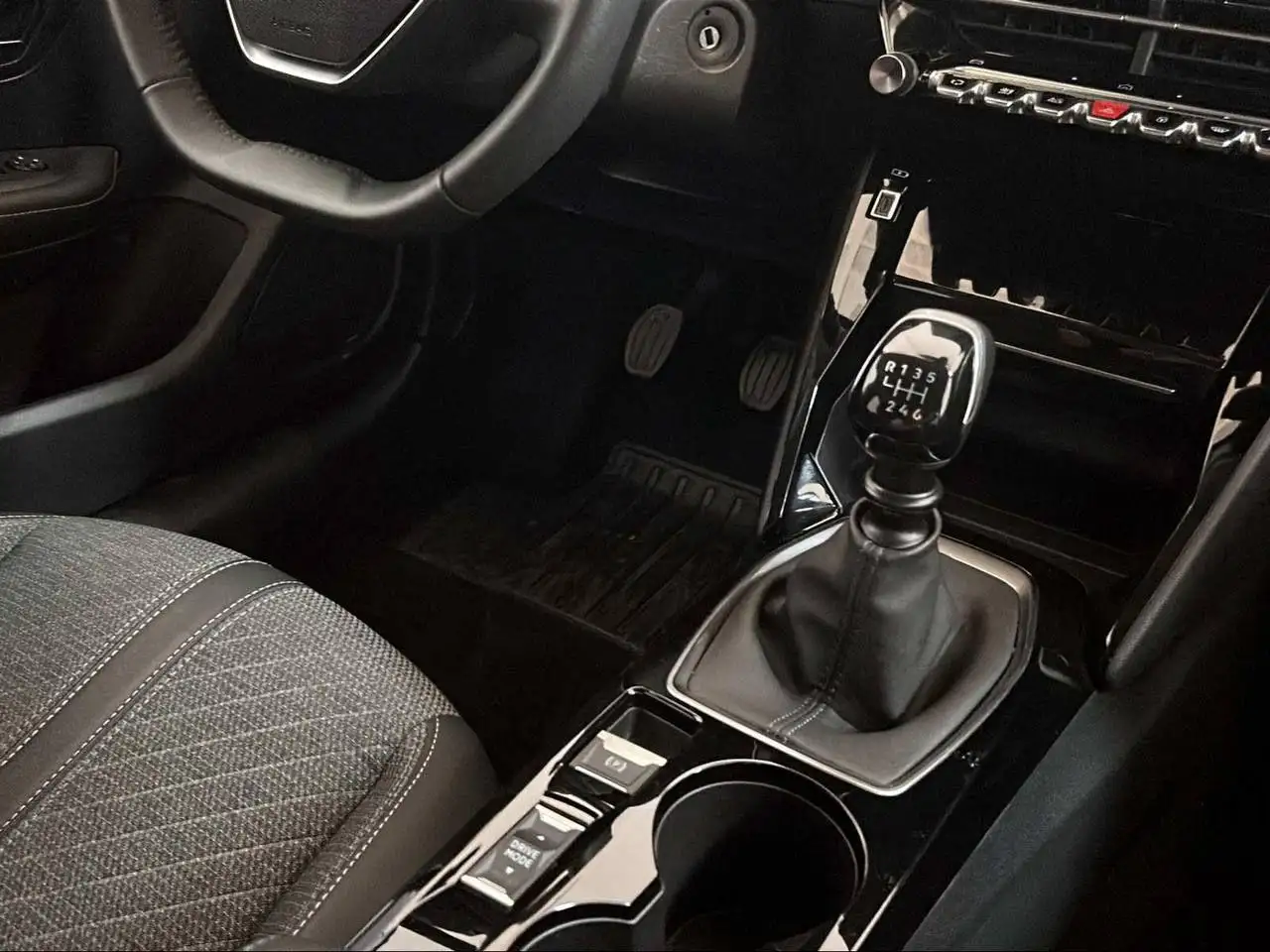 Peugeot 208 PureTech 100 Stop&Start 5 porte Allure 24