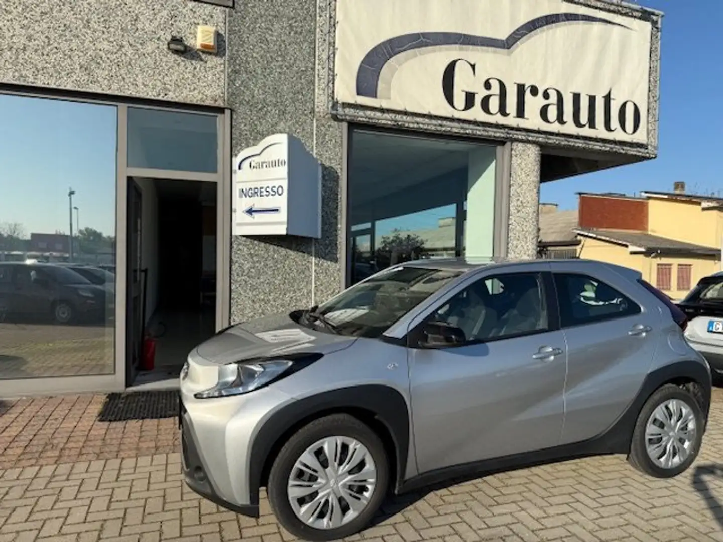 Toyota Aygo Aygo X 1.0 Trend Air 72cv Argento - 1