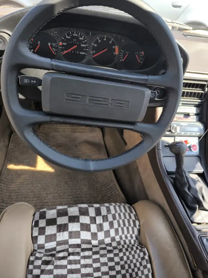 Porsche 928s Schalter, foto 6