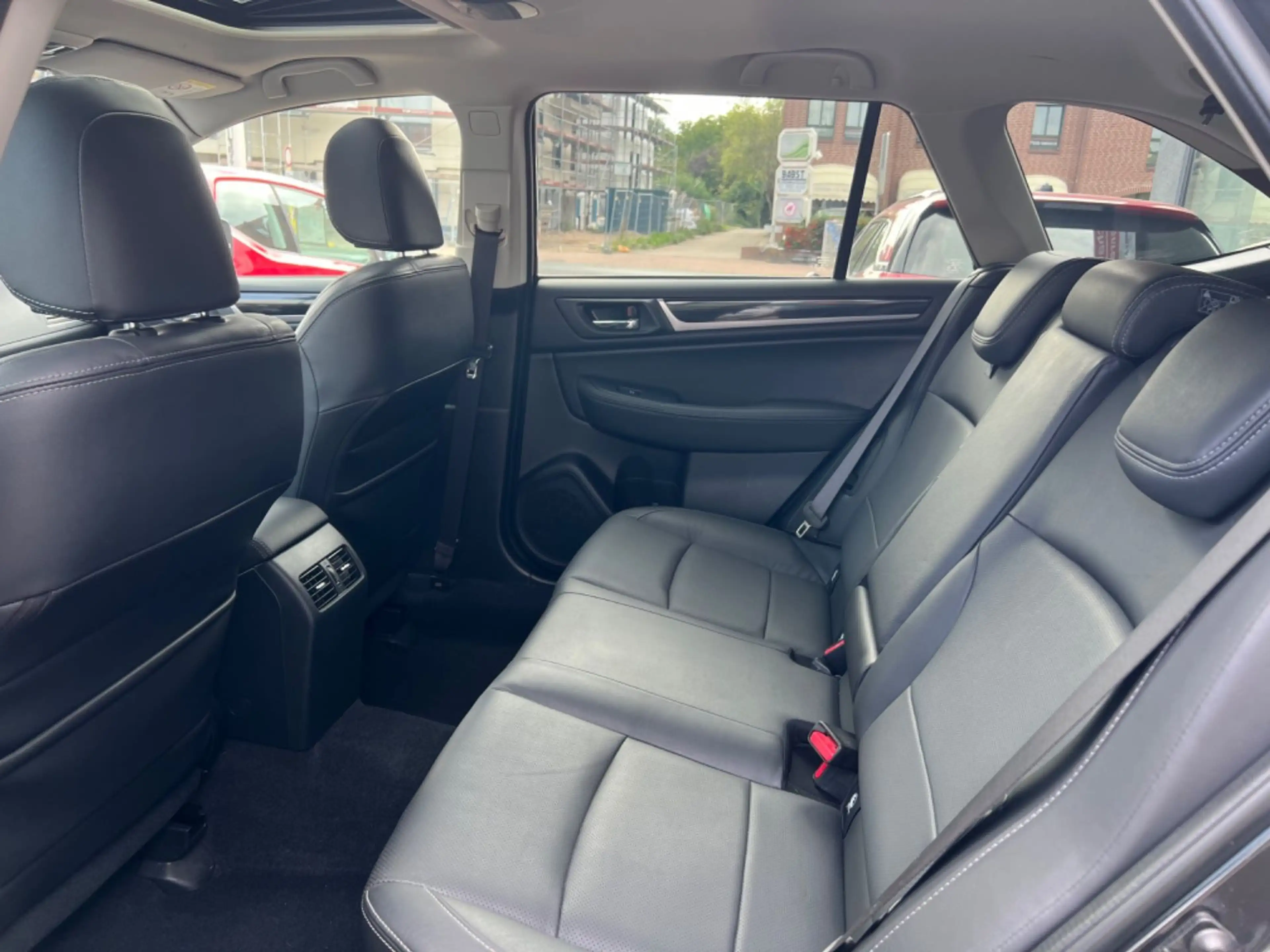 Subaru OUTBACK Sport Automatik~SpurAssi~Leder~1Hand~AHK — photo 12