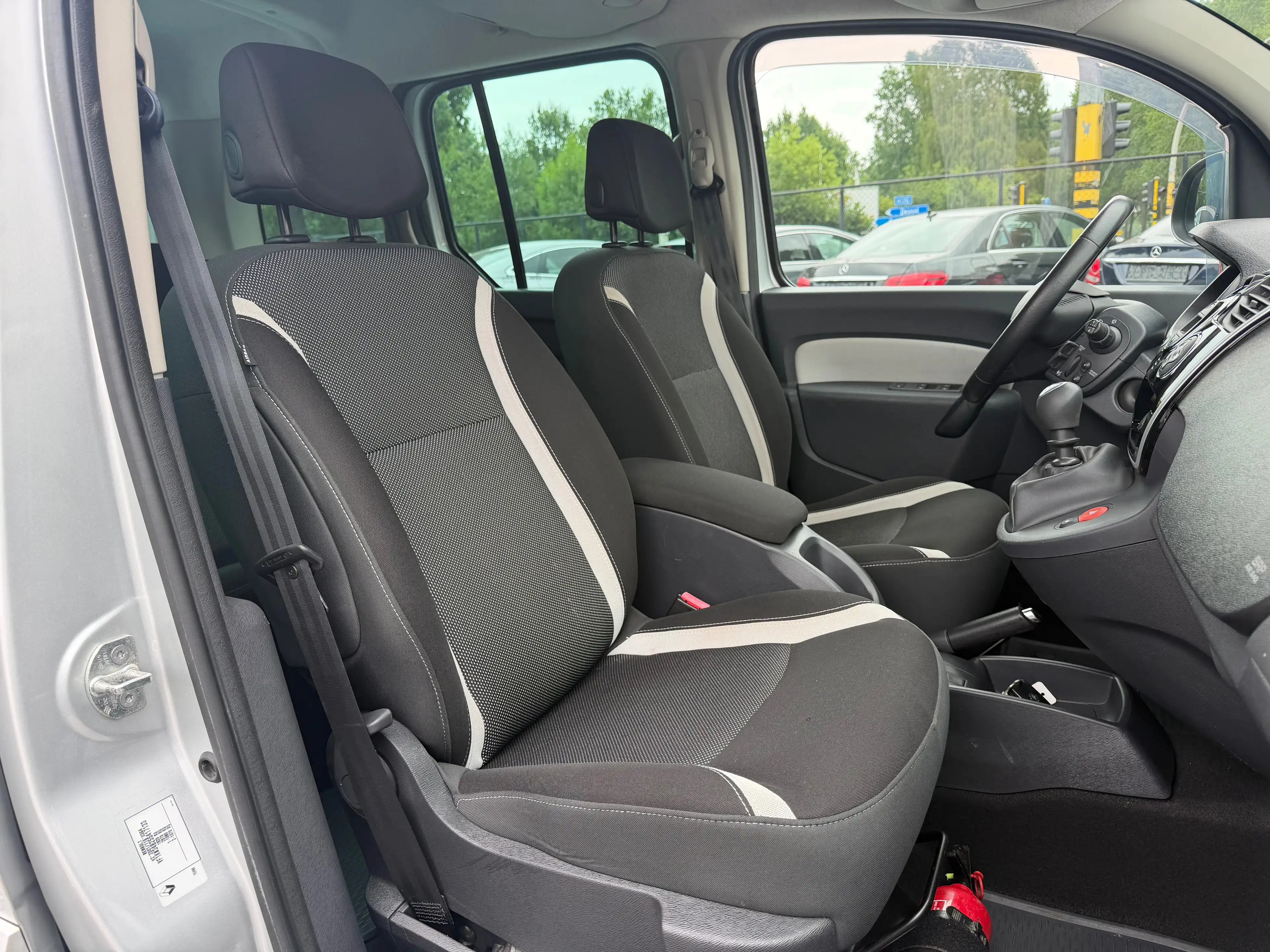 Renault Kangoo — photo 14