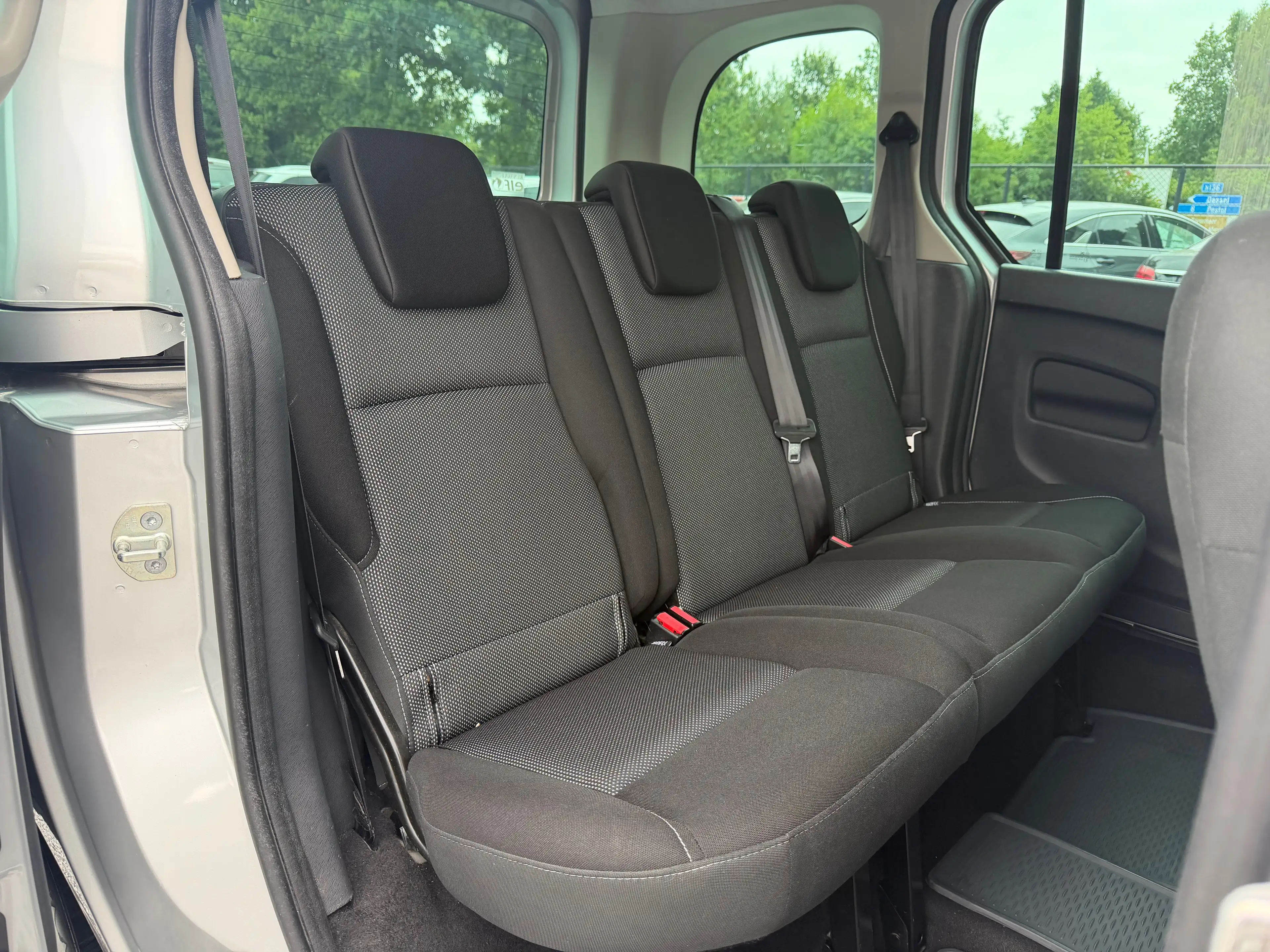 Renault Kangoo — photo 11