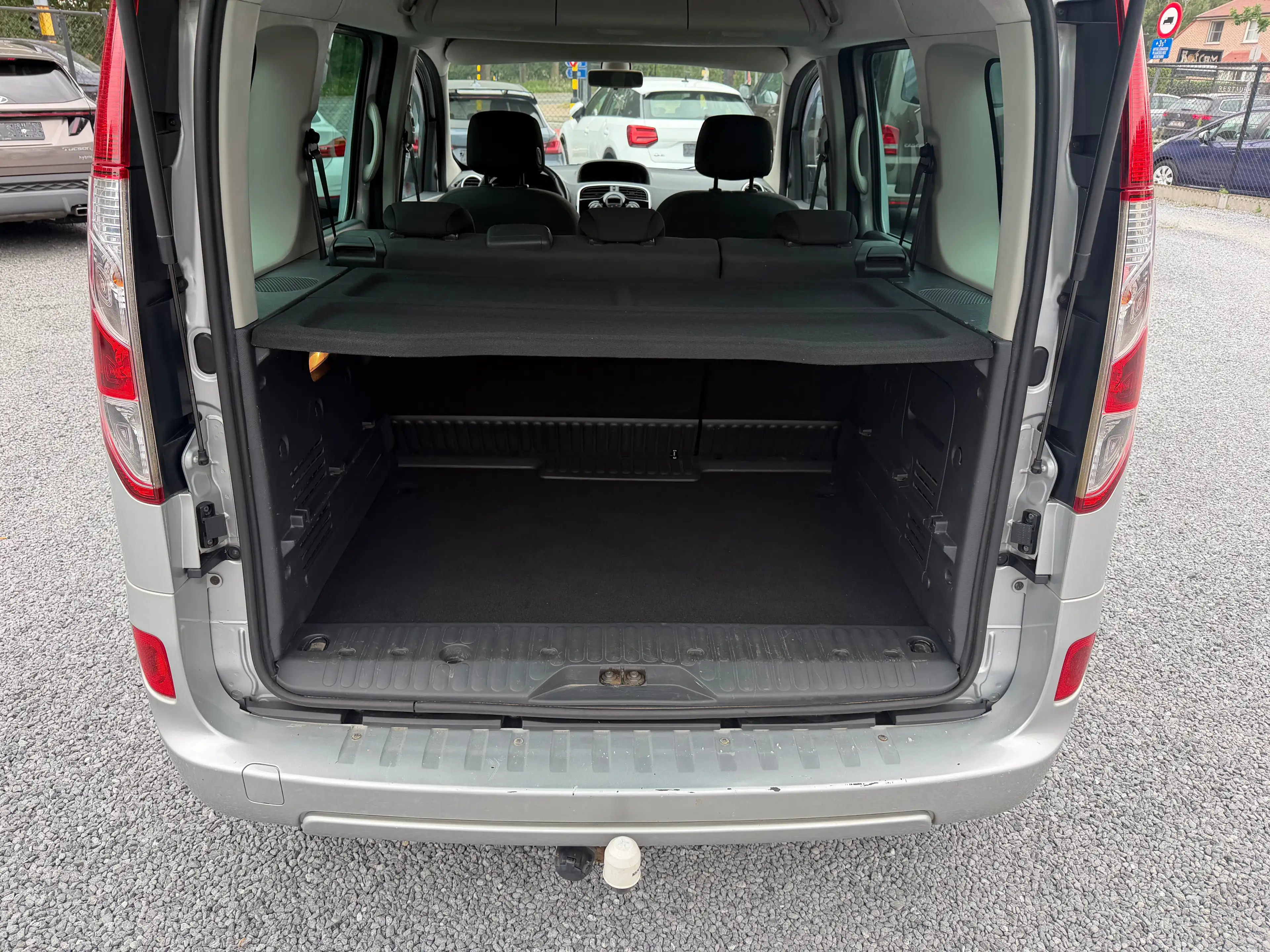 Renault Kangoo — photo 7