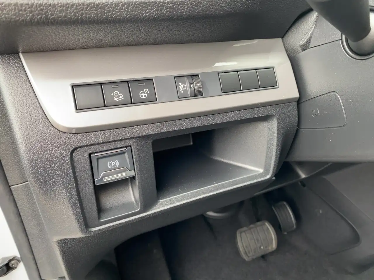 Peugeot Traveller L2 Active *Kamera*AHK*ACC*LED*Navi*SHZ* 9