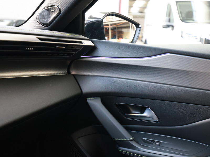 Peugeot 408 GT PureTech 130EAT8 ACC PANO MATRIX-LED — photo 15