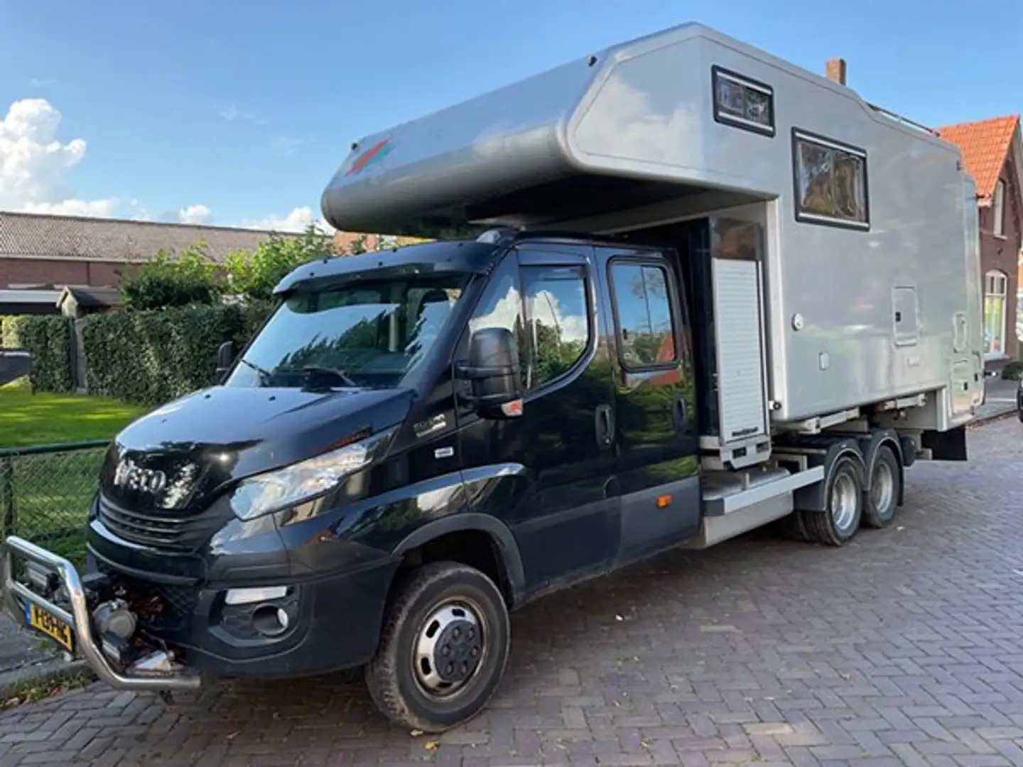 Iveco Daily 50-210 crna - 1