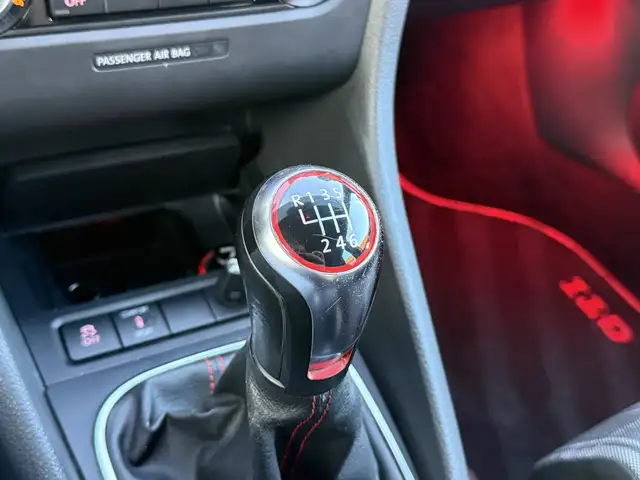 Volkswagen Golf view 24