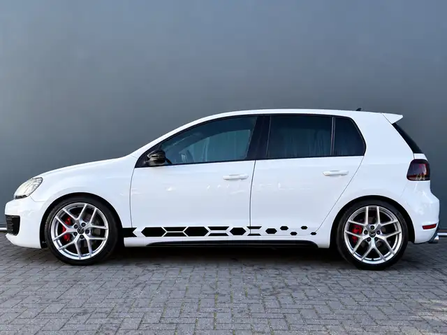 Volkswagen Golf view 6