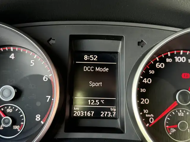 Volkswagen Golf view 21