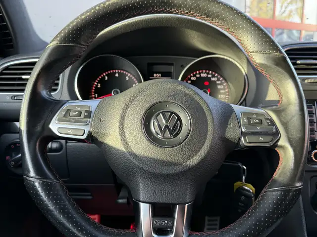 Volkswagen Golf view 11