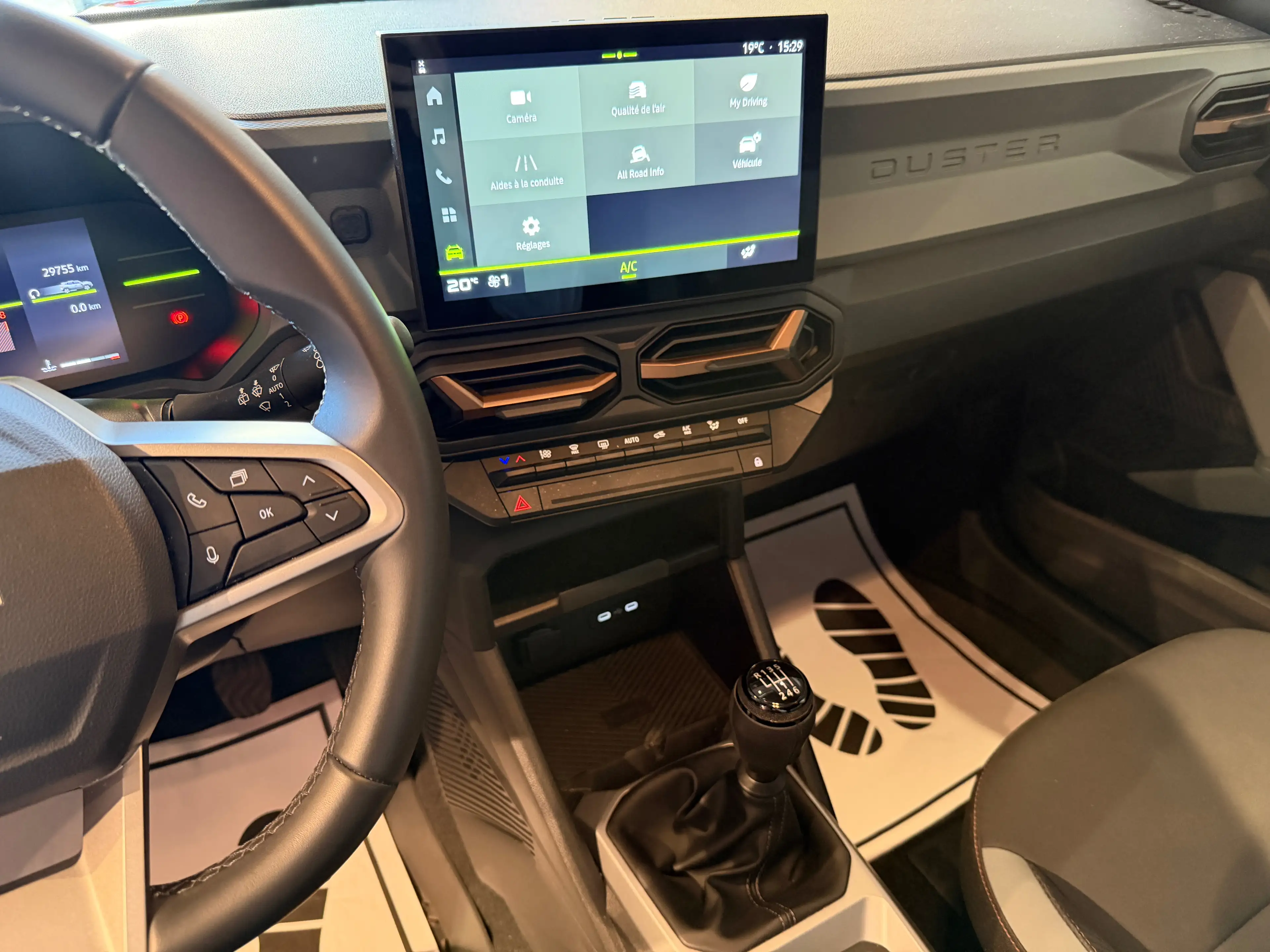 Dacia Duster 1.2 Mild hybrid Extreme * GARANTIE DACIA * ETAT NEUF * CAM 360 * JANTES 17" * CARPLAY — photo 15