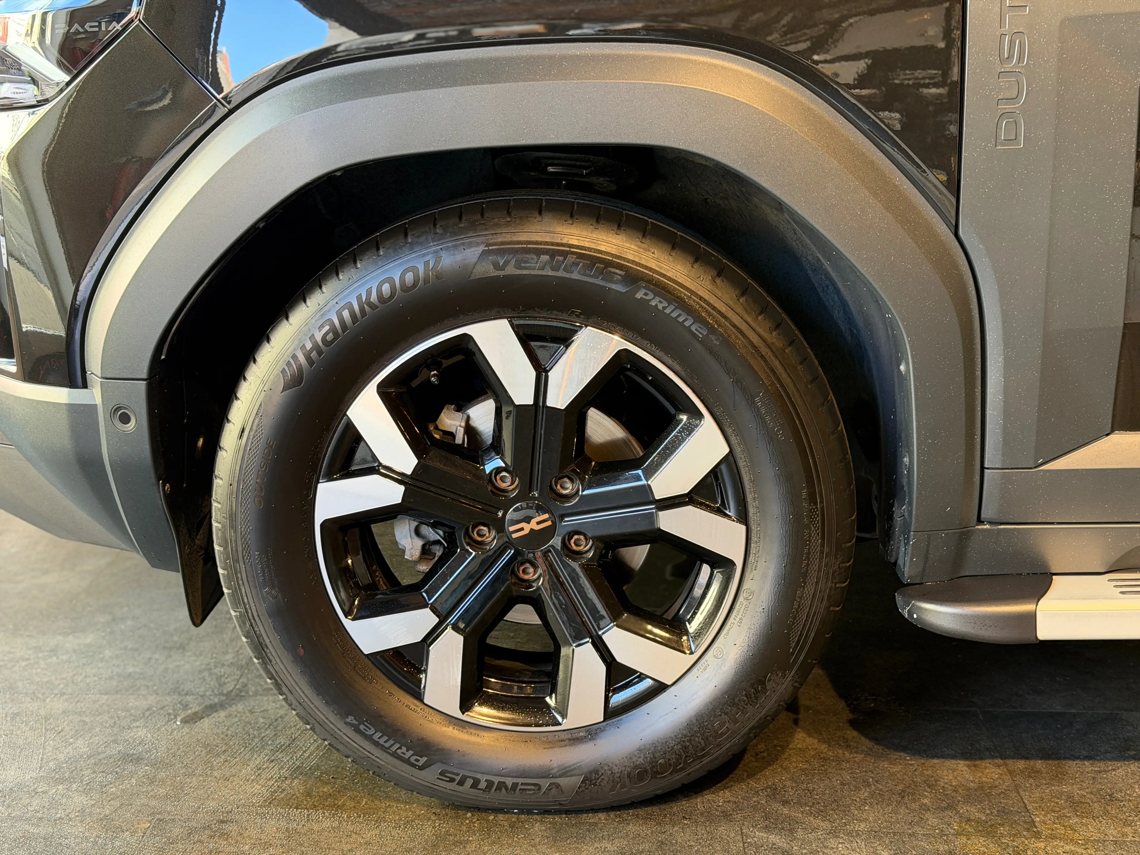 Dacia Duster 1.2 Mild hybrid Extreme * GARANTIE DACIA * ETAT NEUF * CAM 360 * JANTES 17" * CARPLAY — photo 11