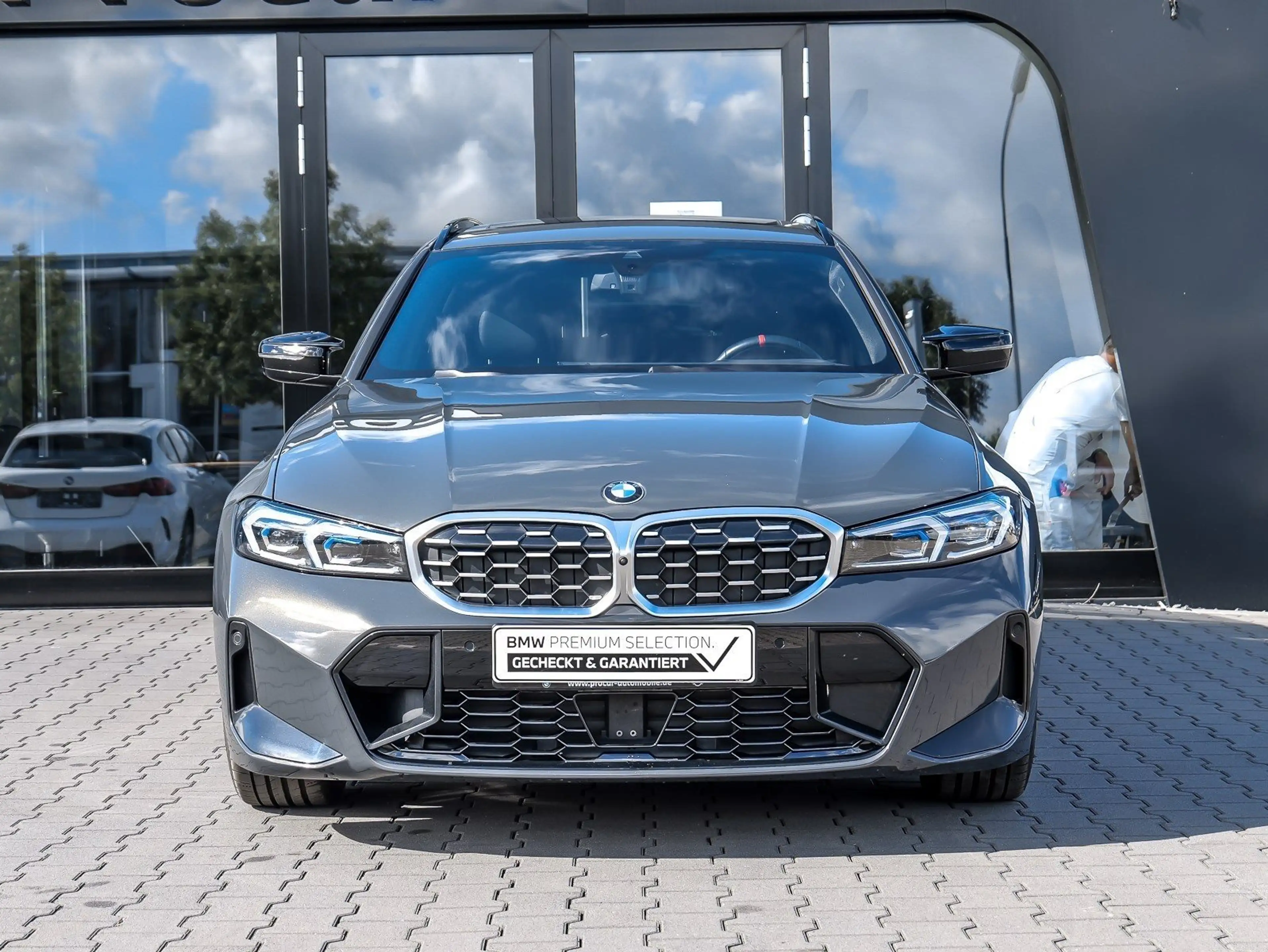 BMW 340 M340i xDrive Touring — photo 8