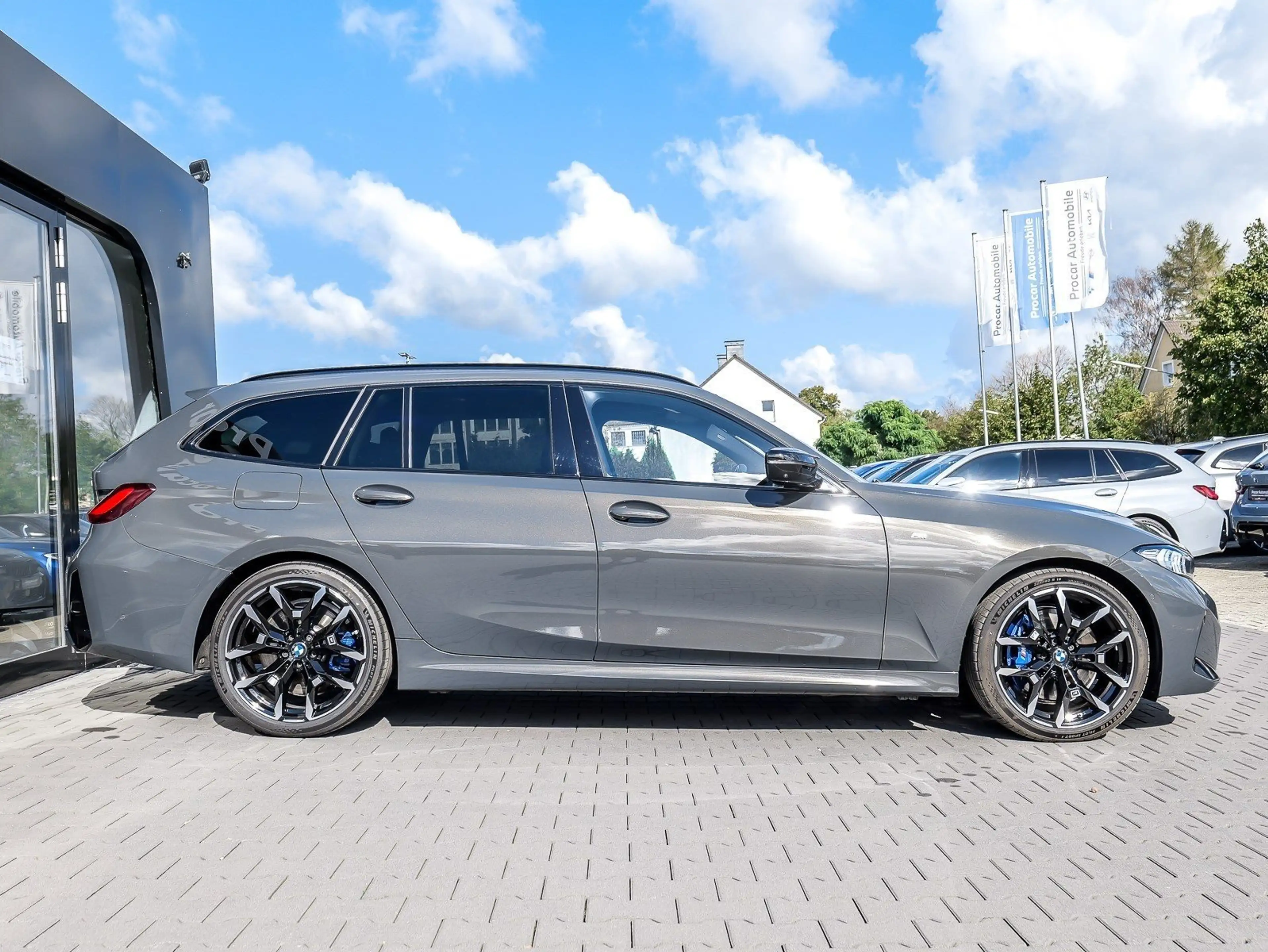 BMW 340 M340i xDrive Touring — photo 10