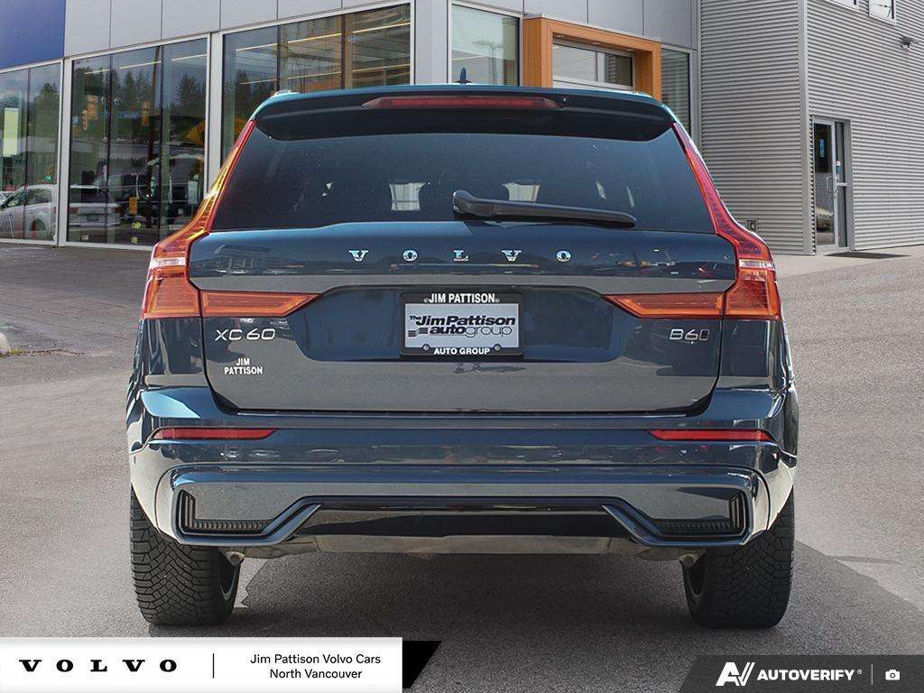 2022 Volvo XC60 B6 AWD R-Design | Local | Bowers & Wilkins | 360 — снимка 1