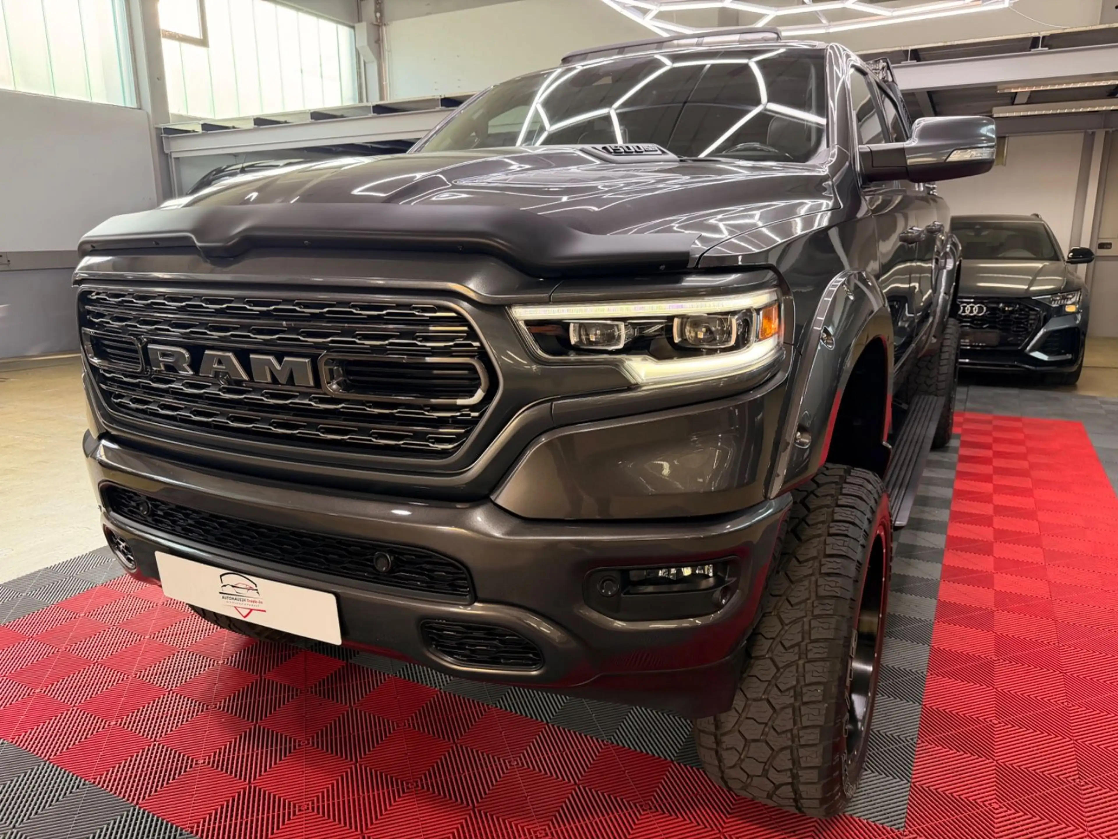 Dodge RAM 1500 5.7 4X4 LIMITED PANO LPG MonsterTruck — photo 3