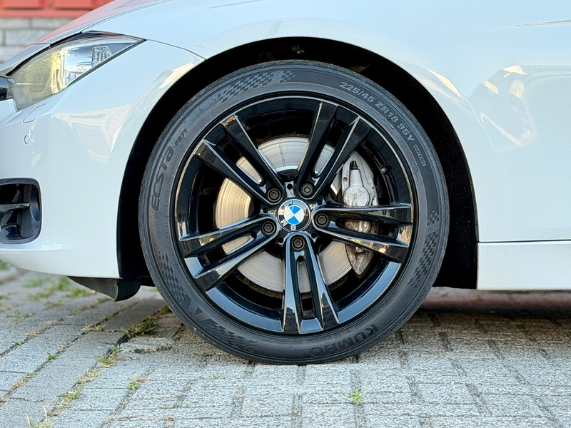 BMW 335 3-serie 335i High Executive NAP PDC Leer Stoelvw C — photo 7