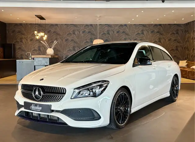 Mercedes-Benz CLA 250 Shooting Brake AMG PANO