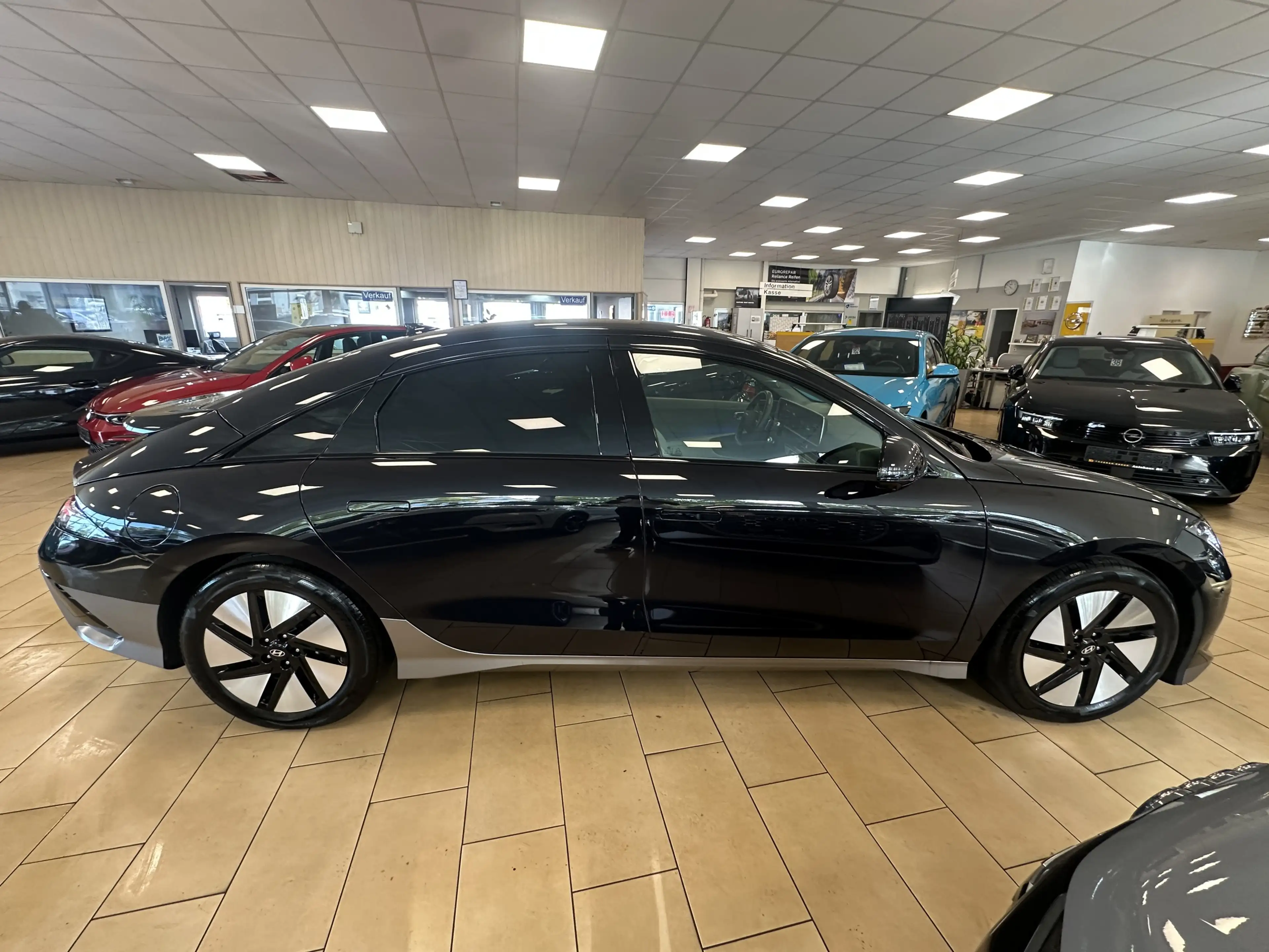 Hyundai IONIQ 6 Uniq*100%SOH*Garantie*BOSE*360*BLÜ*HUD — photo 4