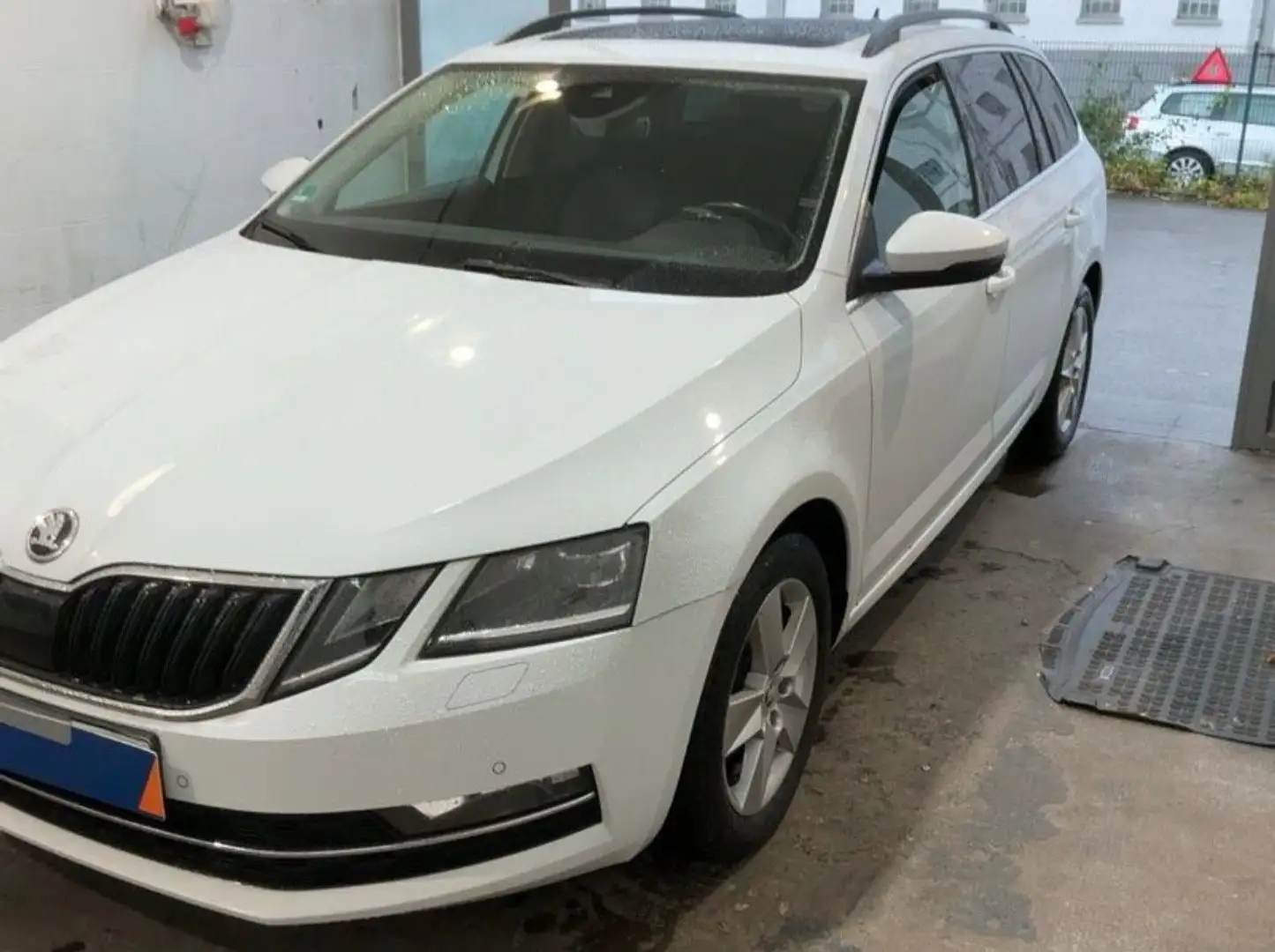 Skoda Octavia 1.6TDI Combi Style AUTOMATIK/LED/PANO/ Blanco - 2
