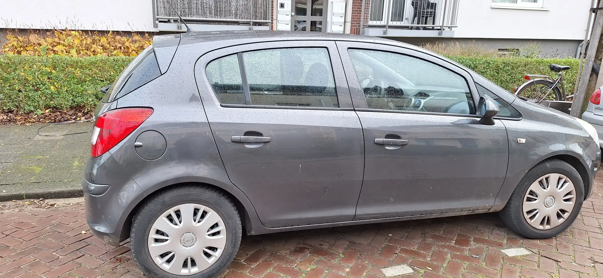 Opel Corsa Corsa 1.2-16V 111 Edition Grijs - 1