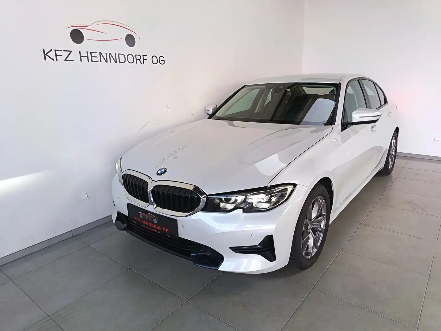 BMW 318 318 d Sport Line Aut. Weiß - 1